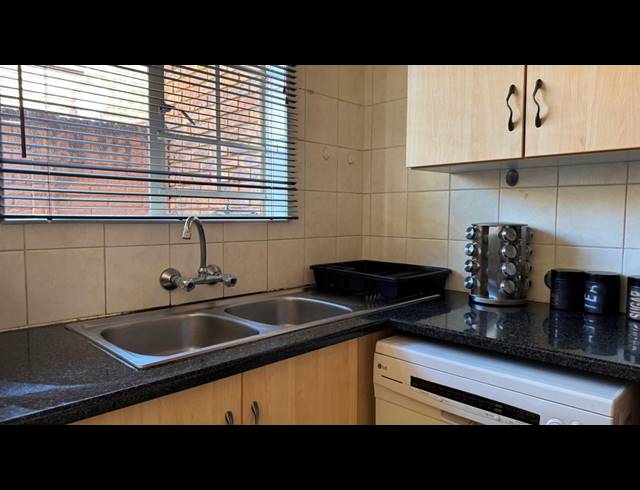 2 bed property to rent in WILLOW PARK MANOR